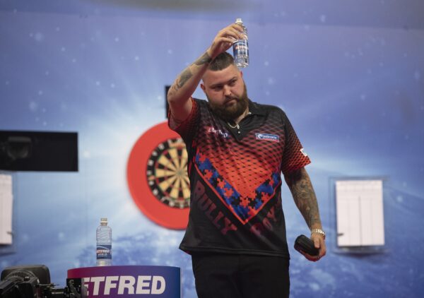 Michael Smith spurred on by Wayne Mardle