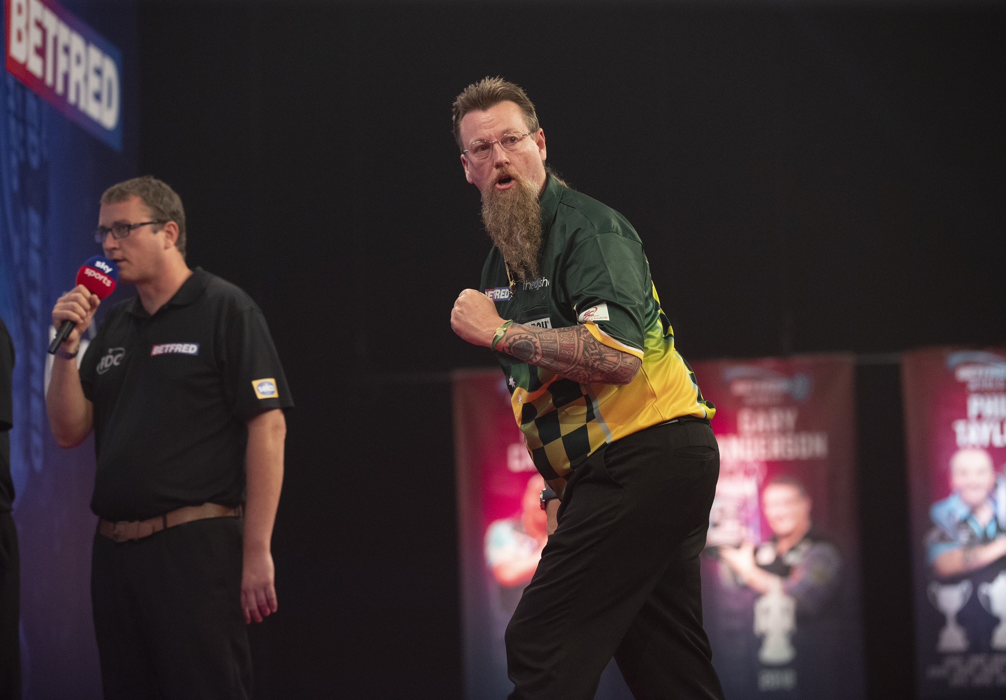 Whitlock shocks MvG on day four of World Matchplay