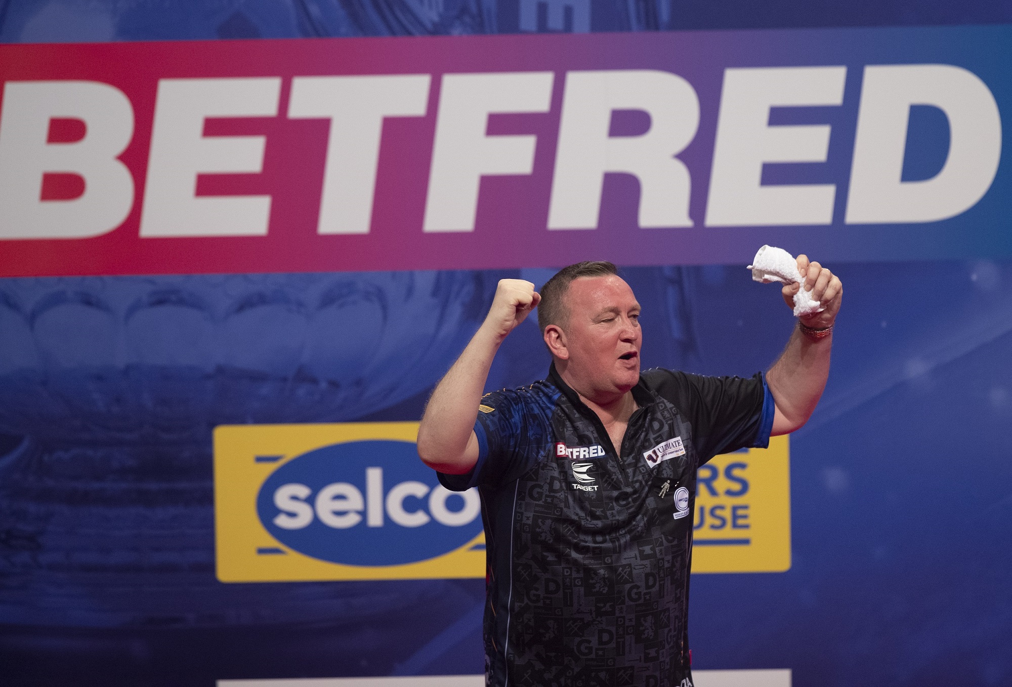 Durrant beats Wright on day five of World Matchplay