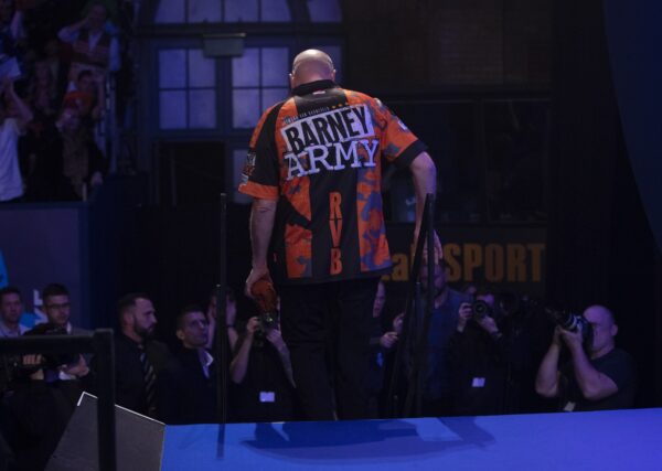 Raymond van Barneveld to come out of retirement.