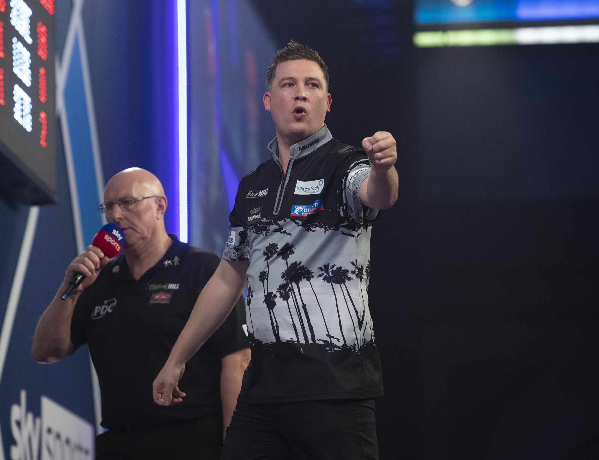 Day two of World Darts Championship sees Dobey stun Smith in classic