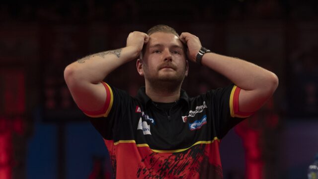 Van den Bergh victorious on day one of PDC Super Series