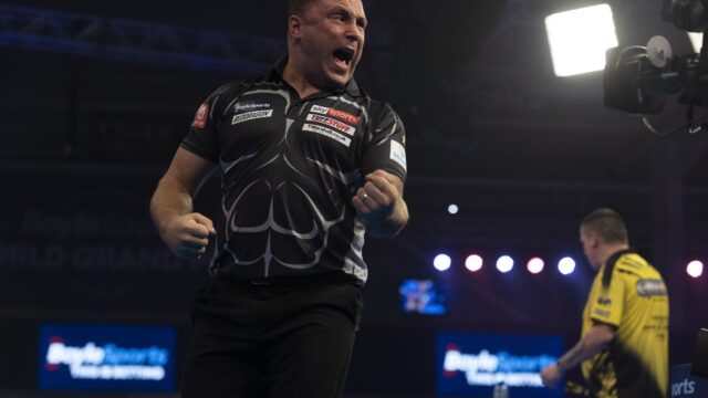 Price and MvG win on day two of European Championship