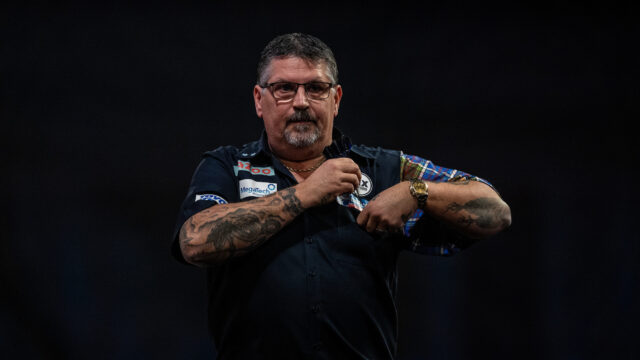Gary Anderson fires back at commentators “I could give two monkeys what they say”