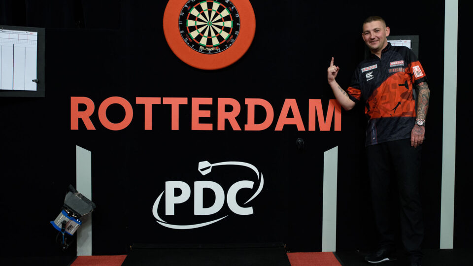 Aspinall reigns in Rotterdam on night 12 of the Premier League 