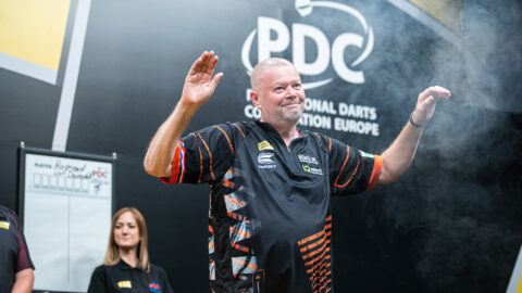 James Wade prevails as Raymond van Barneveld exits PDC World Darts Championship first round