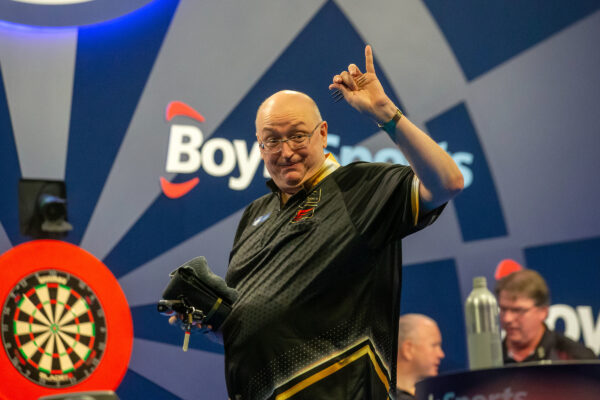 Andrew Gilding dreaming of a second major as Goldfinger sends Anderson ...