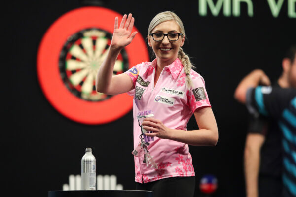 Fallon Sherrock signs for Winmau Fallon Sherrock signs for Winmau