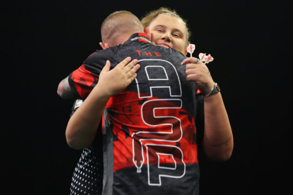 Brilliant Buntz stuns Peter Wright on the opening day of the Grand Slam 