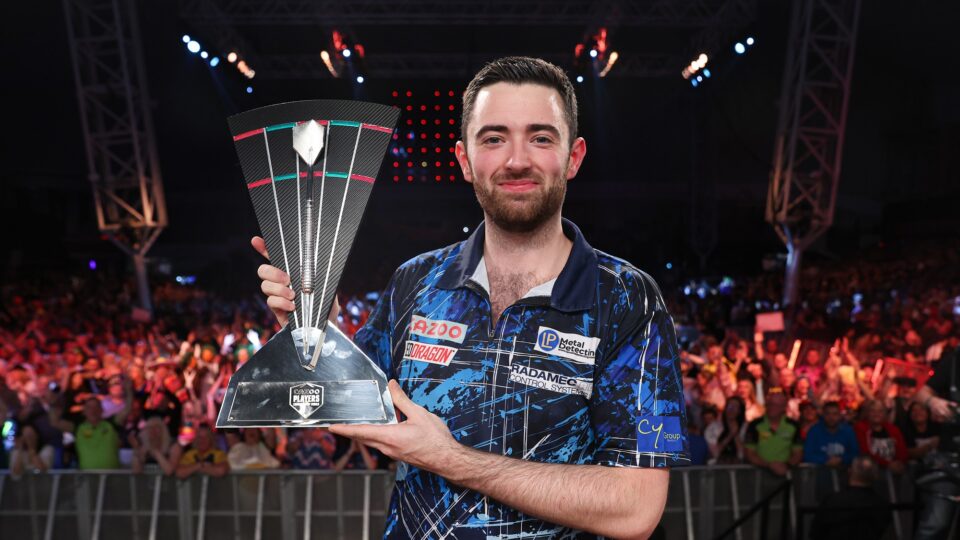 Humphries fights back to win Players Championship Finals epic