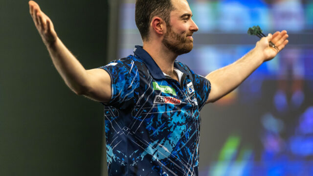 Humphries cruises to round 3 as Sherrock departs on day 3 at the World Championships. 