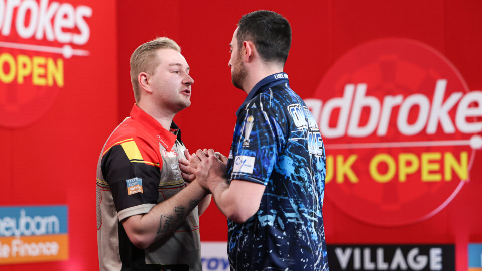 Luke Humphries labelled Dimitri Van den Bergh “incredibly slow” as fans also got in the Belgian ace back in Minehead 
