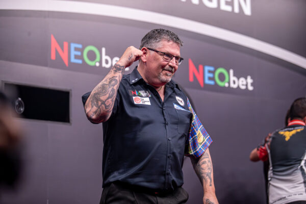 Humphries edges out Littler on a thrilling day of action at the European Darts Grand Prix 