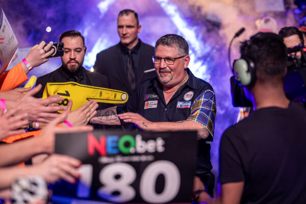 Gary Anderson rolls back the years to end 10-year wait for Euro Tour title  "It