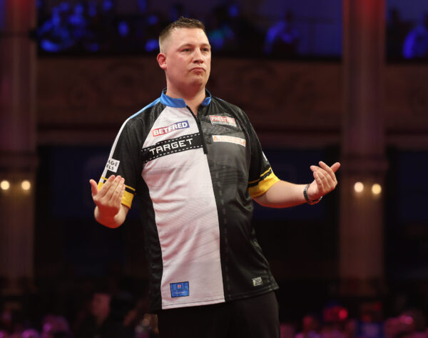 Delight for Dobey as ‘Hollywood’ Seals Players Championship 17 Title in Leicester Delight for Dobey as ‘Hollywood’ Seals Players Championship 17 Title in Leicester