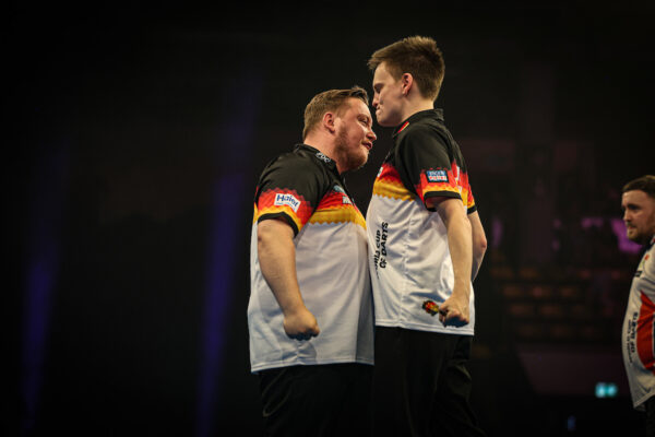 German Stars Schindler and Pietreczko Call for Respect from the Home Crowd at the World Cup 