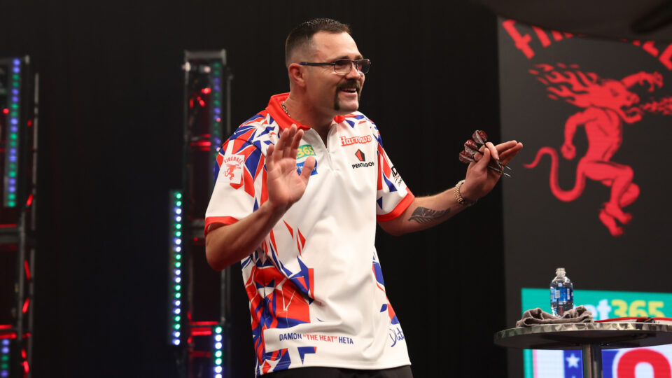 Heta Holds Nerve to Edge Bunting in Thriller at Players Championship 20 