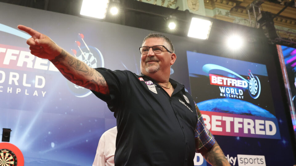 Gary Anderson labels the new generation boring “Youngsters are boring. Absolutely boring.” 