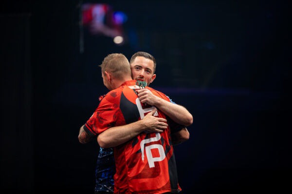 Van Barneveld Turns Back the Clock in Budapest with a stunning performance (PDC Europe/ Gábor Kiss)