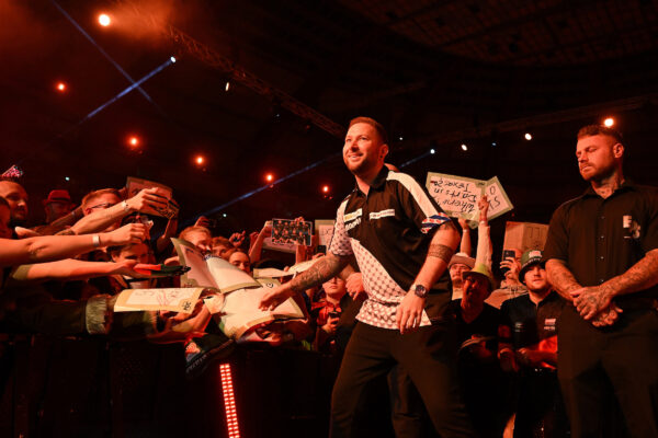 Wade Ends Littler’s Run to Set Up Quarter-Final Clash with Humphries in Dortmund Wade Ends Littler’s Run to Set Up Quarter-Final Clash with Humphries in Dortmund
