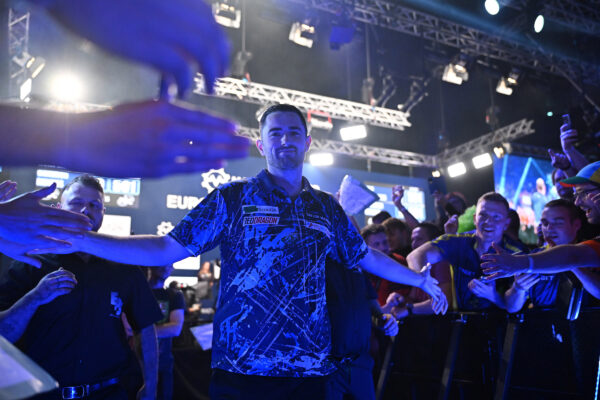 Wade Ends Littler’s Run to Set Up Quarter-Final Clash with Humphries in Dortmund Wade Ends Littler’s Run to Set Up Quarter-Final Clash with Humphries in Dortmund