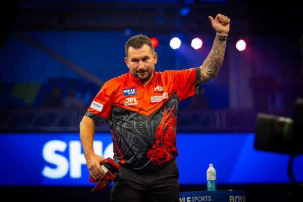 xLittler Shines in opening World Grand Prix match as Michael Van Gerwen suffers shock defeat