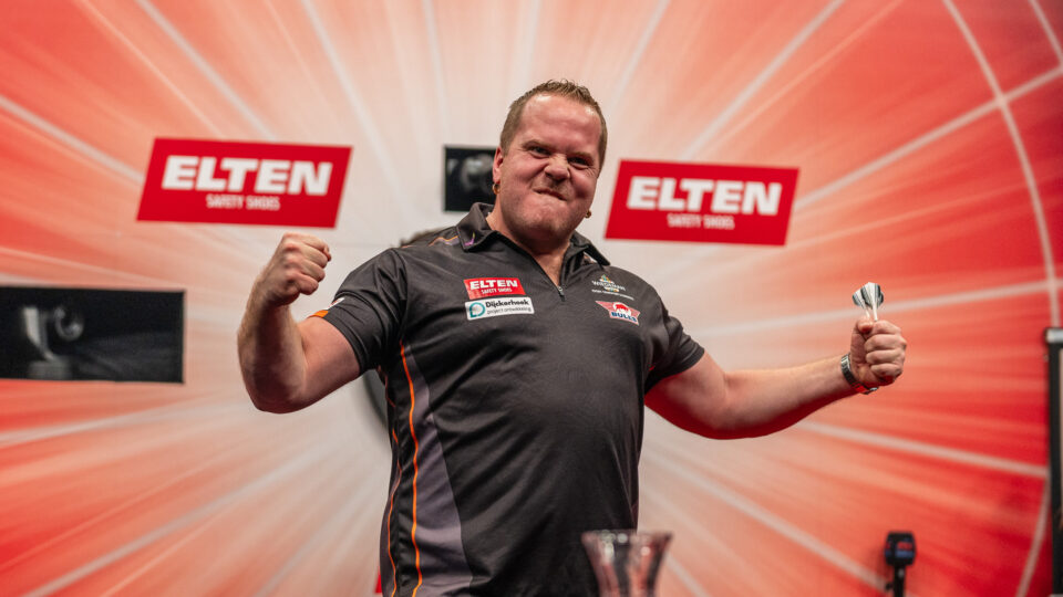 Dutch delight in Hildesheim with five Dutch progressing as Nathan Aspinall books his place in the second round
