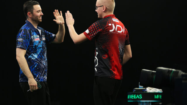 Humphries Produces Dazzling Display as Smith, Price and Evans Join Him in Grand Slam Quarter-Finals