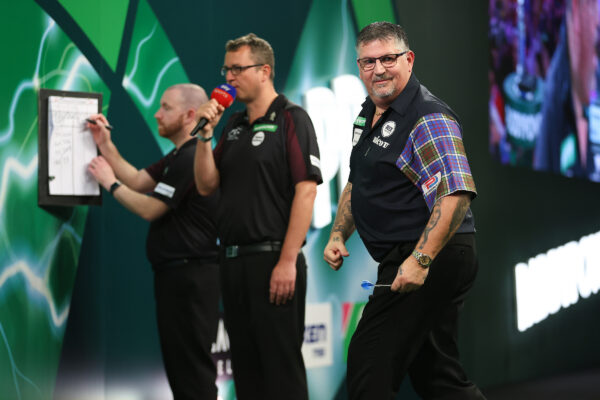 Gary Anderson fires back at Adam Hunt