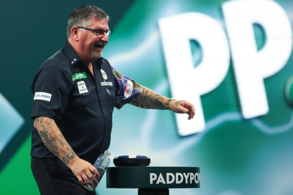 Gary Anderson fires back at Adam Hunt