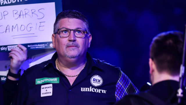 Humphries Holds Off Clemens Comeback as Van Gerwen and Anderson March On at Ally Pally