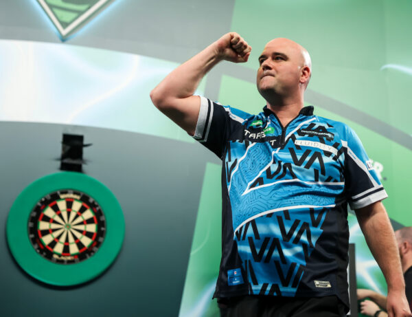 Humphries Holds Off Clemens Comeback as Van Gerwen and Anderson March On at Ally Pally