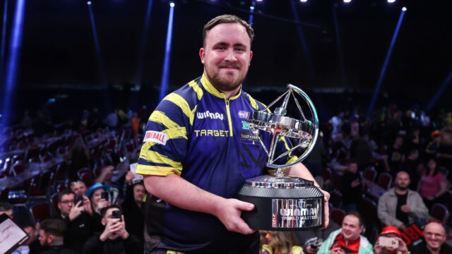 Littler defeats Humphries in incredible game to win 2026 Winmau World Masters