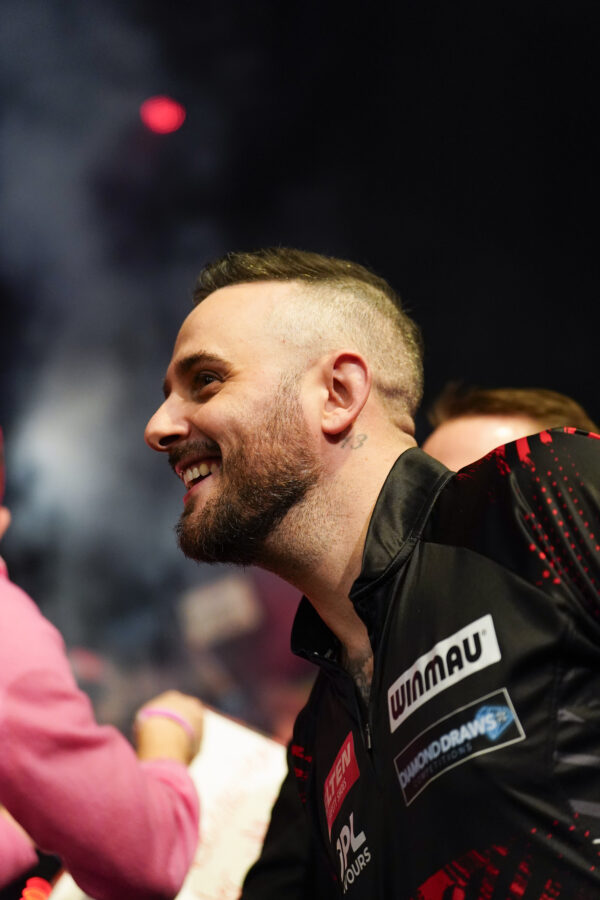 Kevin Doets stars on day one of the European Darts Trophy shattering the record average 