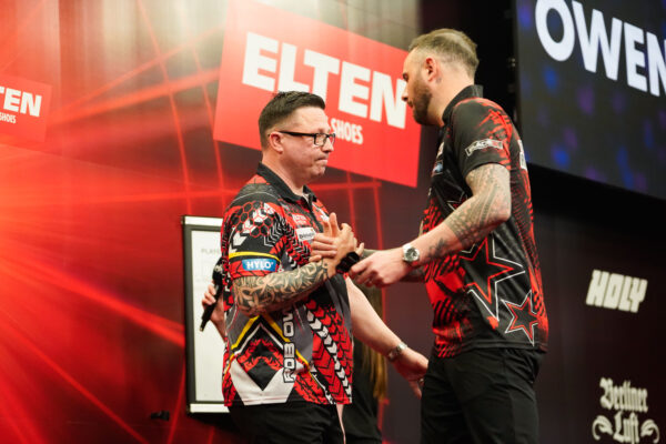 Home hero Mensur Suljovic shines alongside Peter Wright in Graz on day one of the Austrian Darts Open