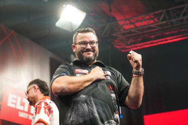 Fireworks on day two of the Austrian Darts Open as Cristo Reyes pins perfection 