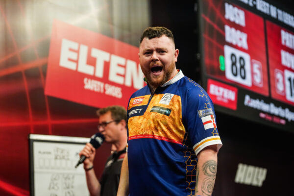 Fireworks on day two of the Austrian Darts Open as Cristo Reyes pins perfection 