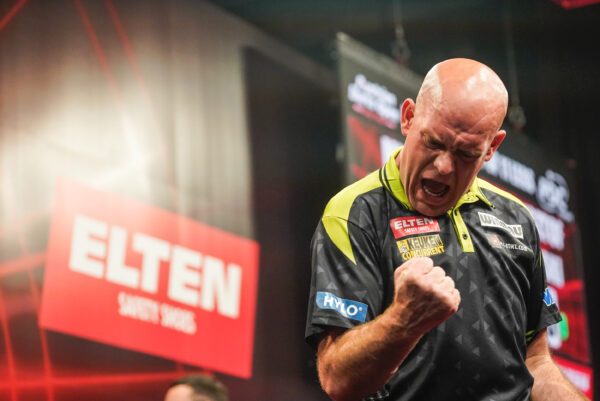 Fireworks on day two of the Austrian Darts Open as Cristo Reyes pins perfection 