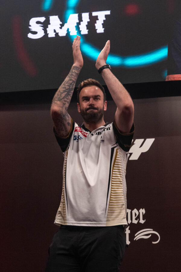 European Tour glory at last for Ross Smith as he claims the International Darts Open in Riesa