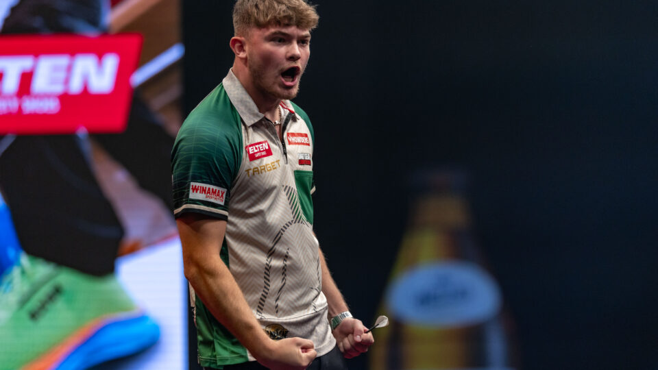Kevin Doets and Charlie Manby shine on day one in Riesa at the International Darts Open 