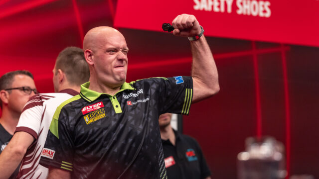 Michael Van Gerwen struggles on a drama-filled day two at the International Darts Open