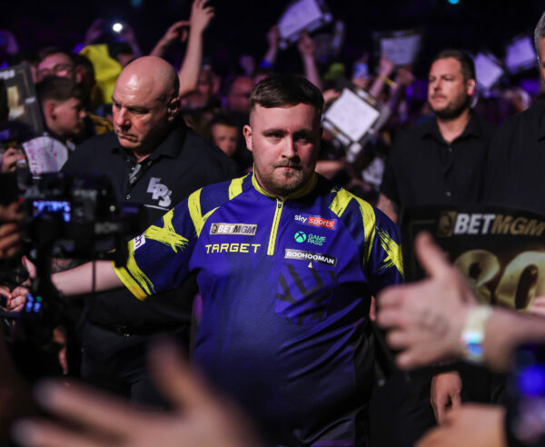 Luke Humphries looks for a Leeds hat-trick and keeps his title defence alive Luke Humphries looks for a Leeds hat-trick and keeps his title defence alive