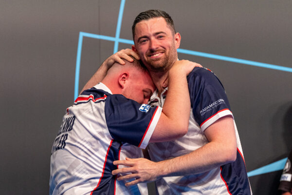 Littler And Humphries Lead England To World Cup Glory With Dominant Frankfurt Triumph Littler And Humphries Lead England To World Cup Glory With Dominant Frankfurt Triumph