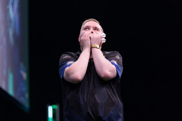 Viktor Tingstrom Stuns Defending Champion Bunting As Humphries Shines In Copenhagen
