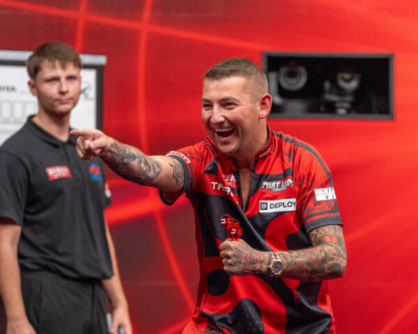 Nathan Aspinall powers into the last 16 as Jan Schmidt Nathan Aspinall powers into the last 16 as Jan Schmidt