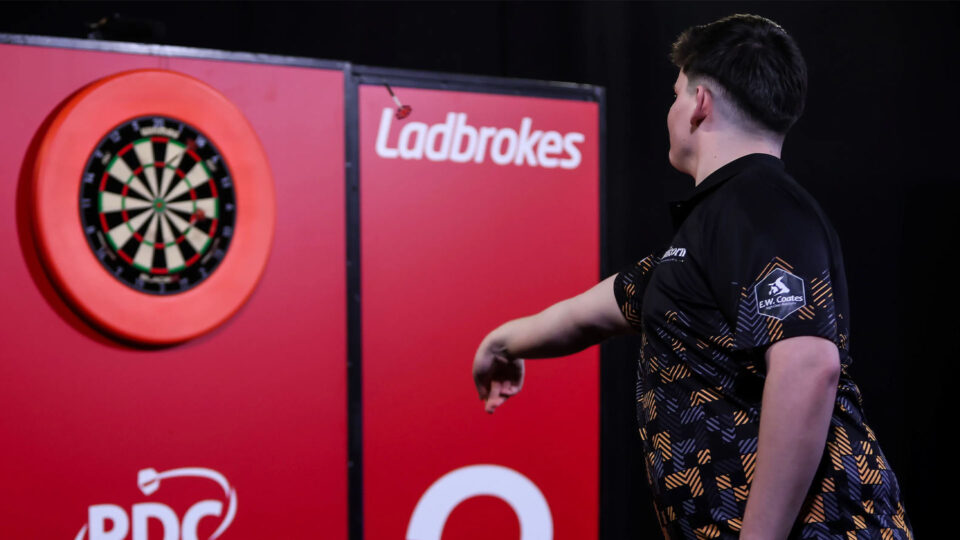 History for Henry Coates as he smashes his way to maiden ranking title at Players Championship 25