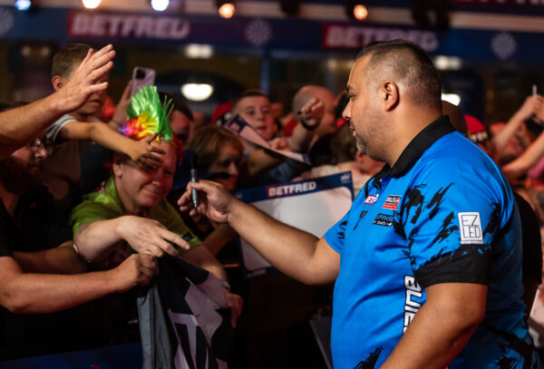 Jermaine Wattimena holds off Doets to claim third Players Championship title Jermaine Wattimena holds off Doets to claim third Players Championship title
