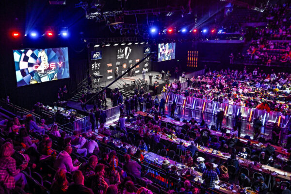 New Zealand Darts Masters: Van Veen Headlines Stacked Auckland Field as Heta and Robb Set for Opening Night Battle New Zealand Darts Masters: Van Veen Headlines Stacked Auckland Field as Heta and Robb Set for Opening Night Battle