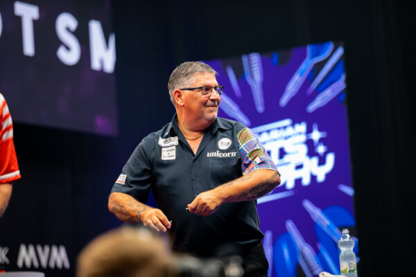 Dirk Van Duijvenbode ends Humphries hoodoo as Anderson shines in Budapest Dirk Van Duijvenbode ends Humphries hoodoo as Anderson shines in Budapest