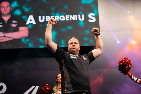 Dirk Van Duijvenbode ends Humphries hoodoo as Anderson shines in Budapest Dirk Van Duijvenbode ends Humphries hoodoo as Anderson shines in Budapest